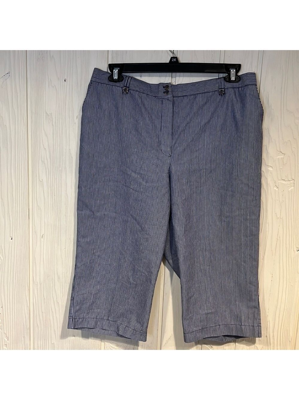 Alfred Dunner Pin Stripe Capris Size 18